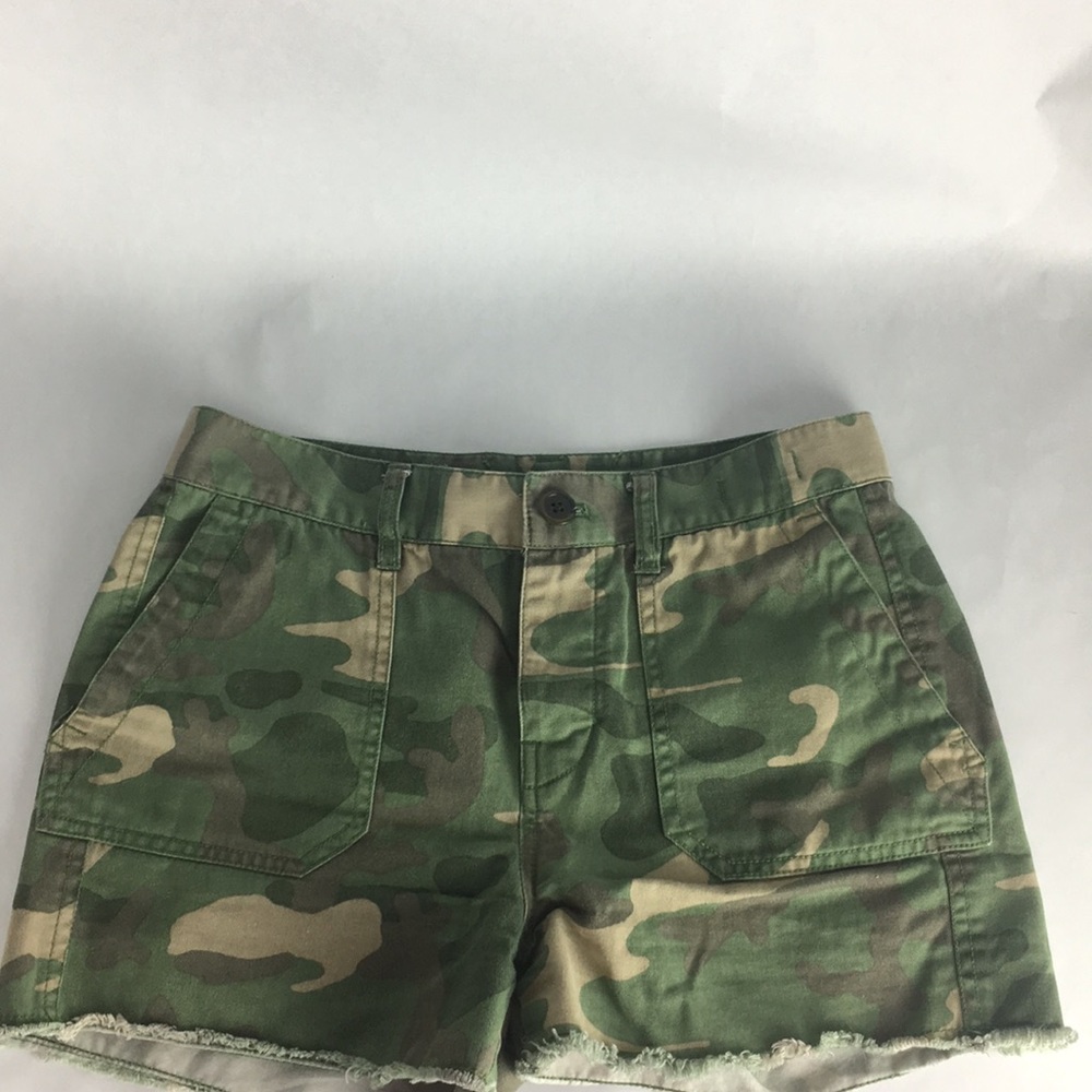 Madewell Camo shorts size 25